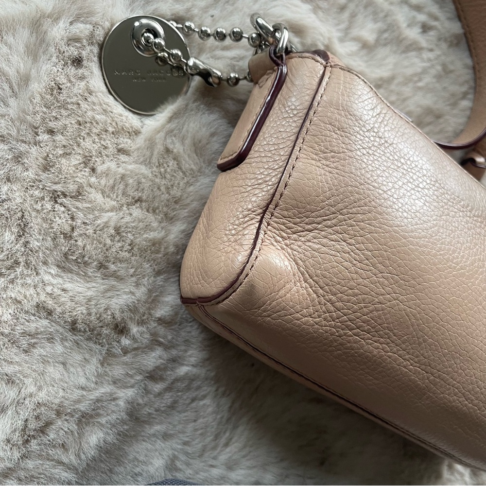 Marc Jacobs Soft Peach Leather Crossbody - Picture 8 of 16